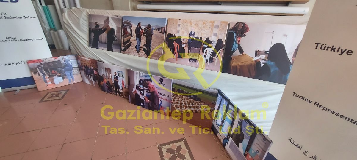 Yüksek Çözünürlüklü Kurumsal Kanvas Sergi Tabloları