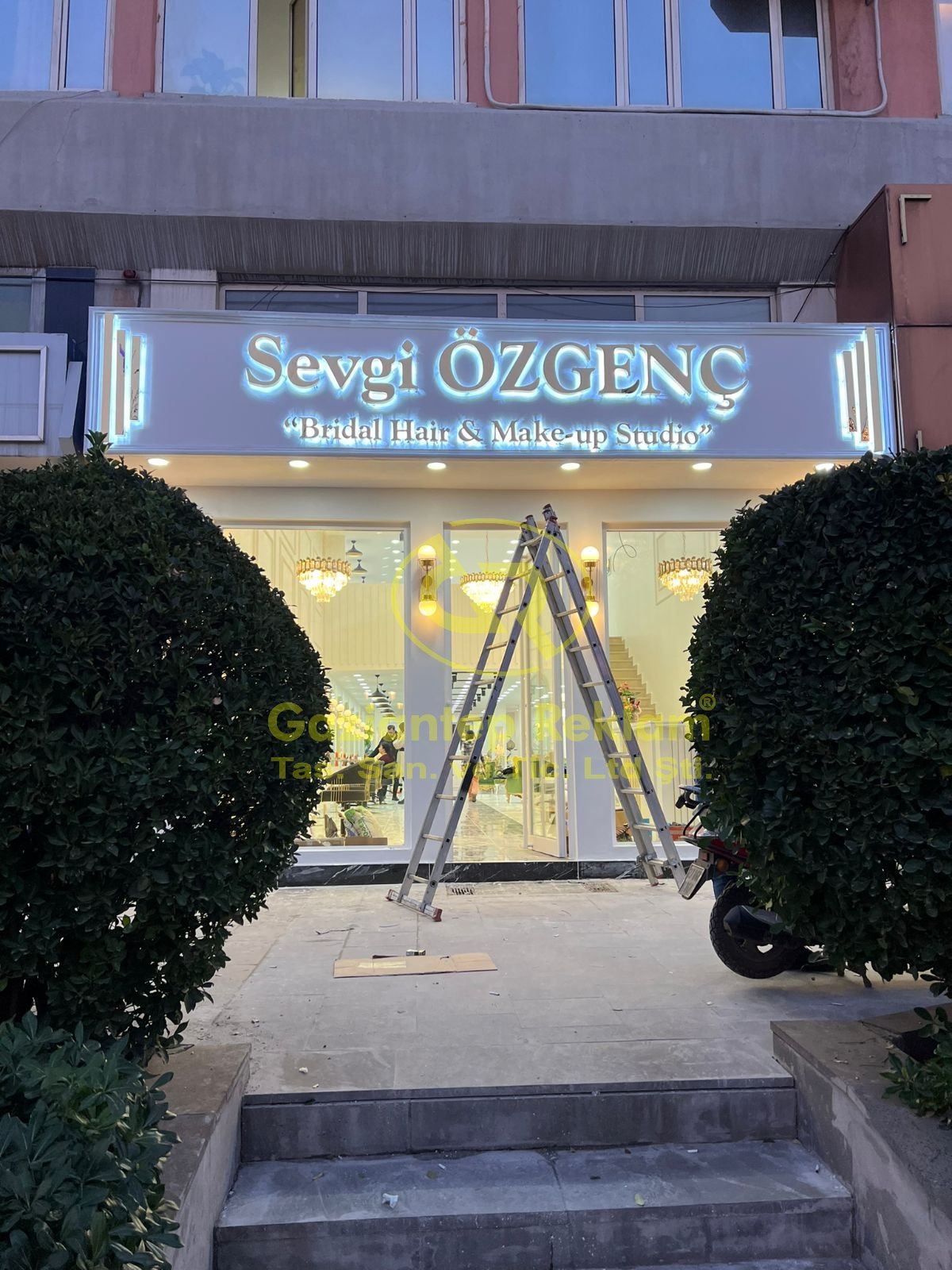 Yüksek Görünürlüklü Işıklı Kompozit Kutu Harf Tabela