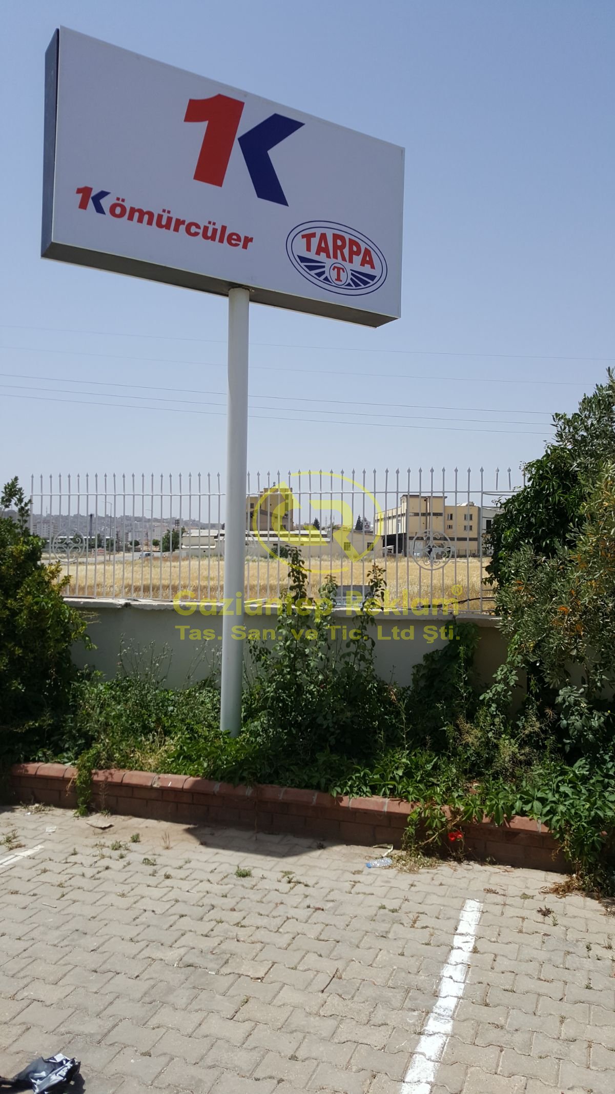 Yüksek Görünürlüklü Kompozit Panel Totem Tabela