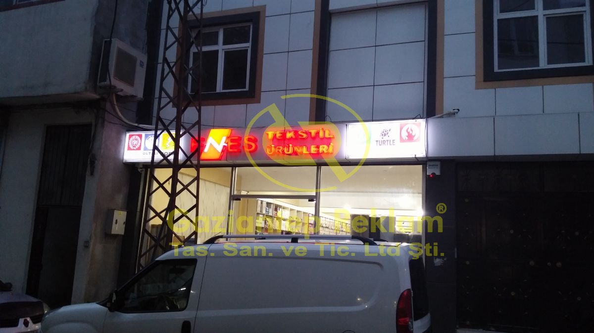 Yüksek Görünürlüklü LED Işıklı Pleksi Kutu Harf Tabela