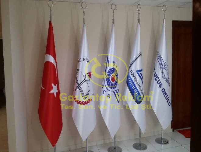 Yüksek Kalite Saten Makam Bayrakları ve Direkleri